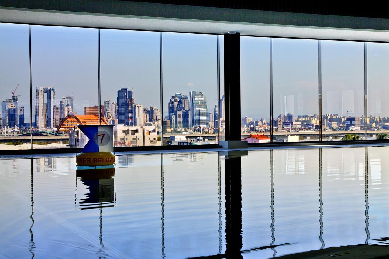 Divecube Hotel 타이중 외부 사진